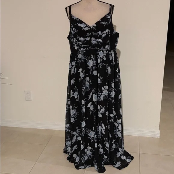 $125 Torrid chiffon pleated dress sz 2 2X 1760 - Picture 2 of 7